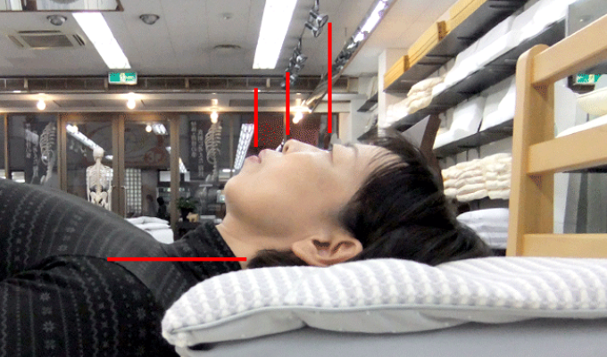 枕のオーダーメイドを大阪 睡眠改善研究室ですると 女性5