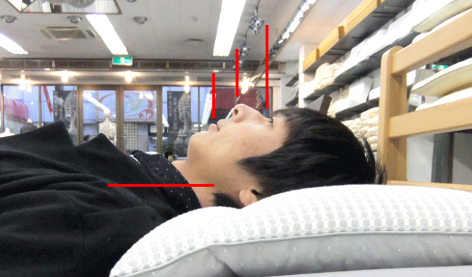 枕のオーダーメイドを大阪 睡眠改善研究室ですると 男性1